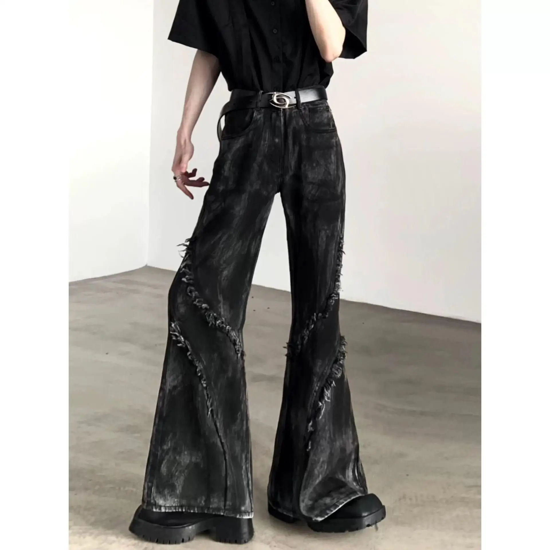 Мужские джинсовые брюки нишевого дизайна American Streetwear Vibe Micro-динамик 2025 года с высокой талией, высококачественным ощущением и стилем Ins
Мужские джинсовые брюки нишевого дизайна American Streetwear Vibe Micro-динамик 2025 года с высокой талией, высококачественным ощущением и стилем Ins