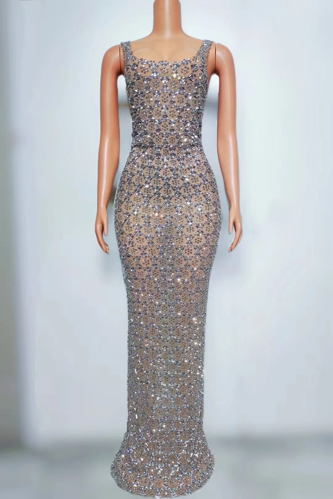 Sparkly Rhinestones Sexy Mesh See ThroughSleeveless Evening Prom Celebrate BirthdayDress Photo Shoot Show Stage Wear A690
Sparkly Rhinestones Sexy Mesh See ThroughSleeveless Evening Prom Celebrate BirthdayDress Photo Shoot Show Stage Wear A690