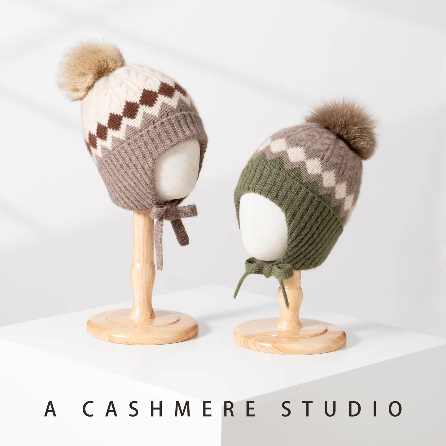 MERRILAMB 100% Quality Cashmere Bomber Hats For Children Outdoor Warm Ear Protection Hat Kids Earmuffs Cap Winter Knitted Hat
MERRILAMB 100% Quality Cashmere Bomber Hats For Children Outdoor Warm Ear Protection Hat Kids Earmuffs Cap Winter Knitted Hat