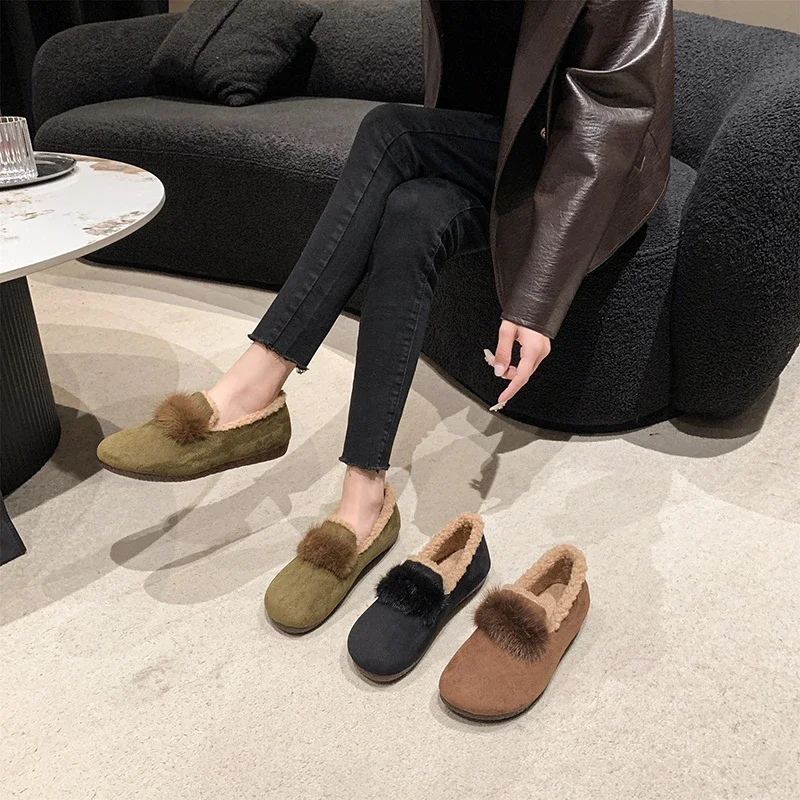 2024 Winter New Versatile with Velvet Soft Bottom Fashion Lamb Wool Bean Shoes for Warmth and One Step Stepping
2024 Winter New Versatile with Velvet Soft Bottom Fashion Lamb Wool Bean Shoes for Warmth and One Step Stepping