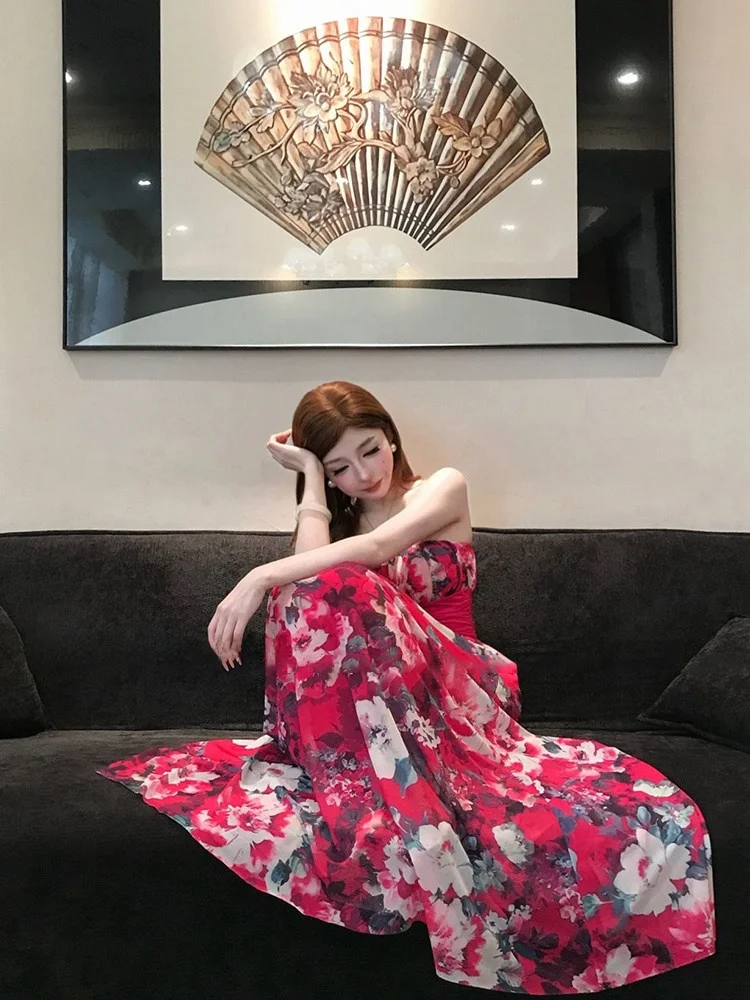 Retro Floral Print Halter Neck Gown Summer Vacation Elegant Sensation Loose Fit Long Dress No Sleeve Women's plus Size Dress
Retro Floral Print Halter Neck Gown Summer Vacation Elegant Sensation Loose Fit Long Dress No Sleeve Women's plus Size Dress