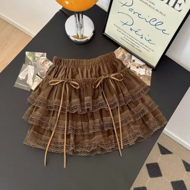 Spring Summer New Korean Style Sweet Age Reducing Tierred Lace Patchwork Skirt for Women Flounced Edge High Waist Slim Y2k Skirt
Spring Summer New Korean Style Sweet Age Reducing Tierred Lace Patchwork Skirt for Women Flounced Edge High Waist Slim Y2k Skirt