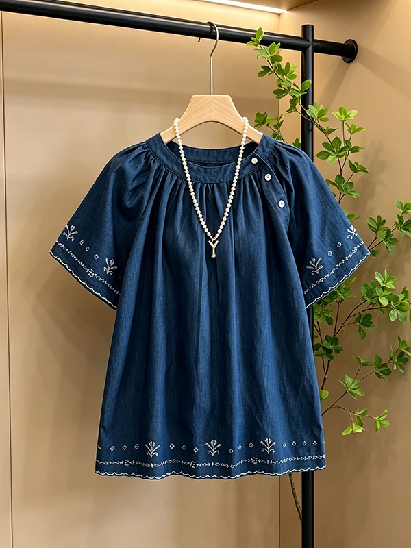 French Style Embroidered Short Sleeve Doll Shirt Women's Summer 2026 plus Size Slimming Tummy Covering Unique Beautiful Top
French Style Embroidered Short Sleeve Doll Shirt Women's Summer 2026 plus Size Slimming Tummy Covering Unique Beautiful Top
