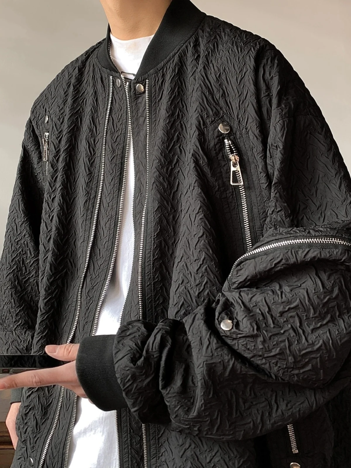 Американская утепленная куртка оверсайз в рабочем стиле для мужчин, бейсбольная куртка для пар, модная осенне-зимняя куртка на молнии с декором
Американская утепленная куртка оверсайз в рабочем стиле для мужчин, бейсбольная куртка для пар, модная осенне-зимняя куртка на молнии с декором