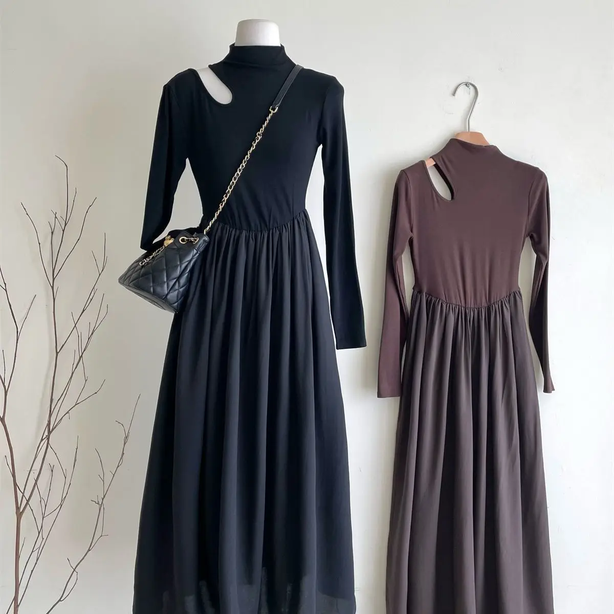Knitted Long-sleeved Dress For Women Spring And Autumn New Intellectual Temperament Slim Casual Dating Pleated Dress
Knitted Long-sleeved Dress For Women Spring And Autumn New Intellectual Temperament Slim Casual Dating Pleated Dress
