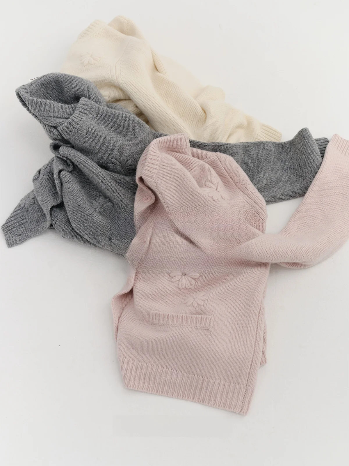 Habits Studio HS Women's Woolen Coat Casual Sle Online Exclusive 00% Merino Wool Regular Length Winter Collection
Habits Studio HS Women's Woolen Coat Casual Sle Online Exclusive 00% Merino Wool Regular Length Winter Collection