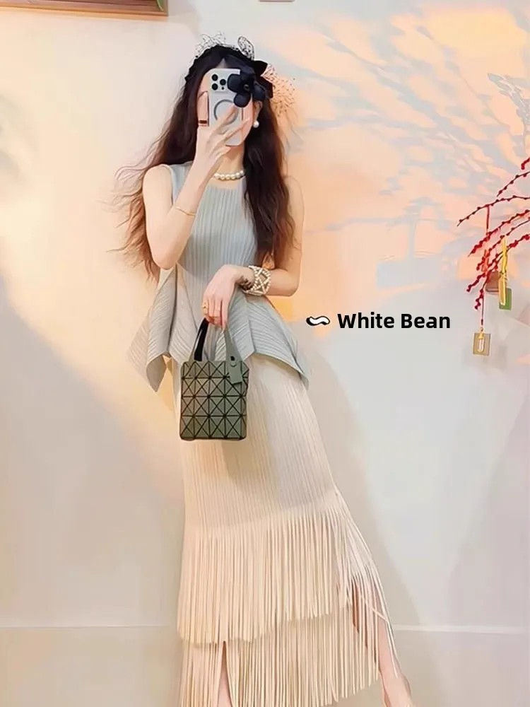 Summer Slimming White Enhancing Half-length Skirt with Tassel Detail Sleeveless Top And Skirt Set Polyester Fiber Hanfu
Summer Slimming White Enhancing Half-length Skirt with Tassel Detail Sleeveless Top And Skirt Set Polyester Fiber Hanfu