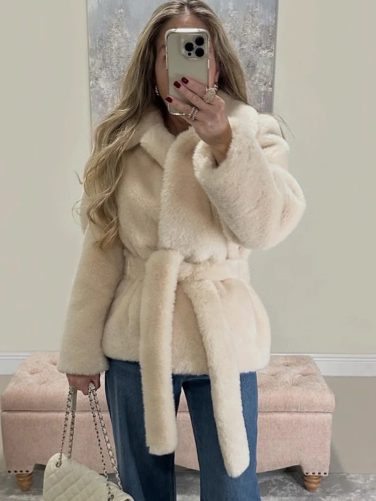 HH Women Winter Warm Jackets Solid Turn-Down Collar Pocket Lace-Up Decoration Women Casual New Fashion Long Sleeves Coats Trendy
HH Women Winter Warm Jackets Solid Turn-Down Collar Pocket Lace-Up Decoration Women Casual New Fashion Long Sleeves Coats Trendy