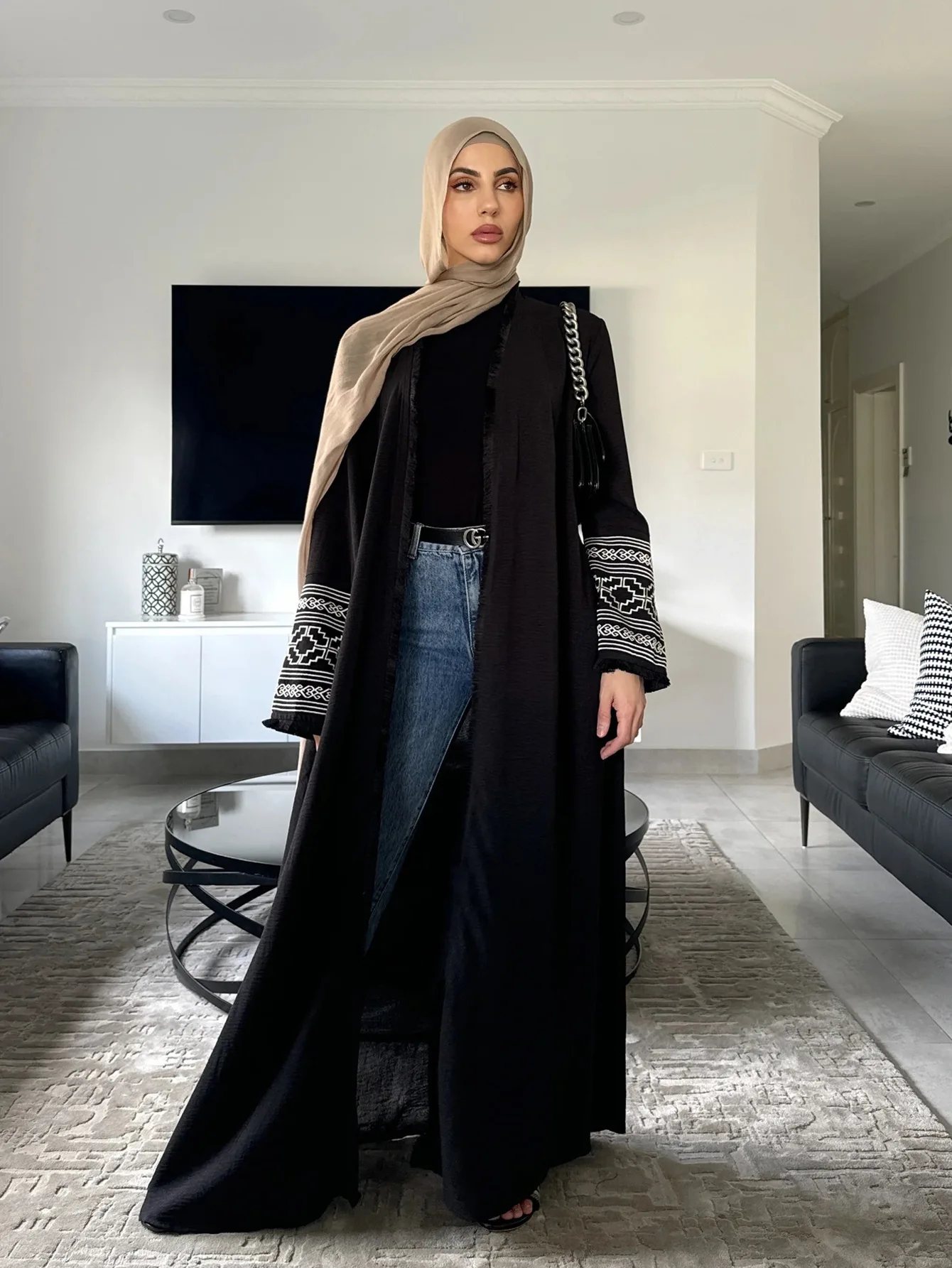 New Eid Ramadan Muslim Embroidery Open Kimono Abaya Modest Dress Women Kaftan Arab Robe Dubai Jalabiya Musulmane Femme Vestidos
New Eid Ramadan Muslim Embroidery Open Kimono Abaya Modest Dress Women Kaftan Arab Robe Dubai Jalabiya Musulmane Femme Vestidos