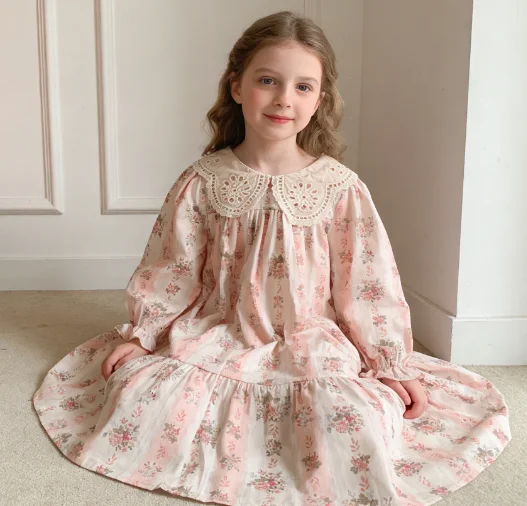 Autumn and Spring New Children's Clothing Girls' Dress Sweet Lace Collar Long Sleeve Skirt Princess Dress
Autumn and Spring New Children's Clothing Girls' Dress Sweet Lace Collar Long Sleeve Skirt Princess Dress