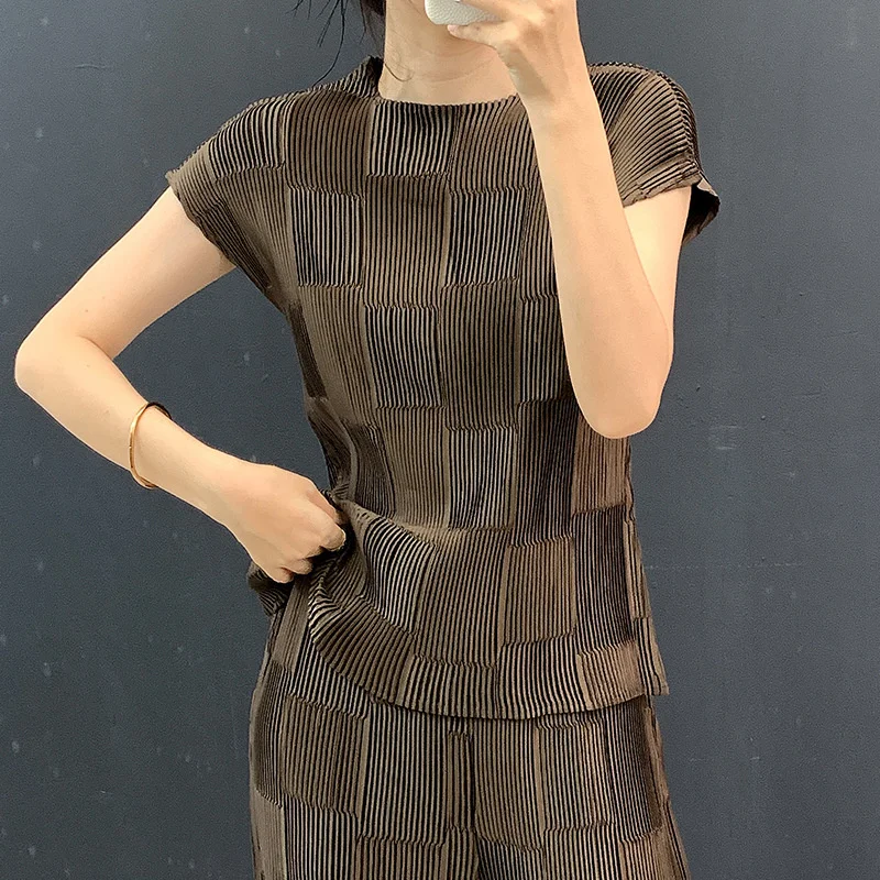 Miyake Pleated Women's Casual Vest Top Tops
Miyake Pleated Women's Casual Vest Top Tops