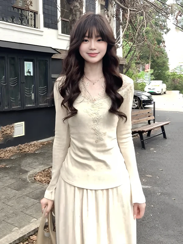 Женская удлиненная футболка больших размеров с кружевом и V-образным вырезом, облегающая, осенне-зимняя, повседневная, модная, базовая модель
Женская удлиненная футболка больших размеров с кружевом и V-образным вырезом, облегающая, осенне-зимняя, повседневная, модная, базовая модель