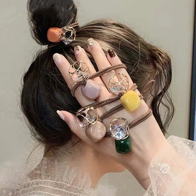 Fashion Crystal Square Hollow Elastic Hair Bands 2025 New Fashion Elastic Band Geometric For Women
Fashion Crystal Square Hollow Elastic Hair Bands 2025 New Fashion Elastic Band Geometric For Women