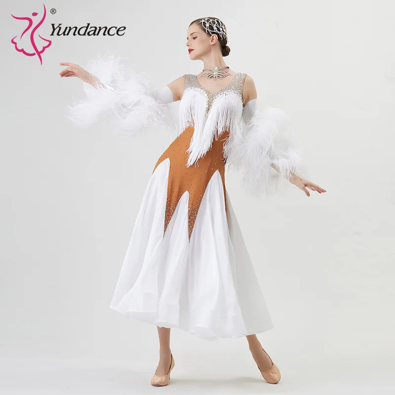 B-22221 Custom New International Standard Ballroom Dance Dress High Quality Pearl Silk Ballroom Dance Dresses for Sale
B-22221 Custom New International Standard Ballroom Dance Dress High Quality Pearl Silk Ballroom Dance Dresses for Sale