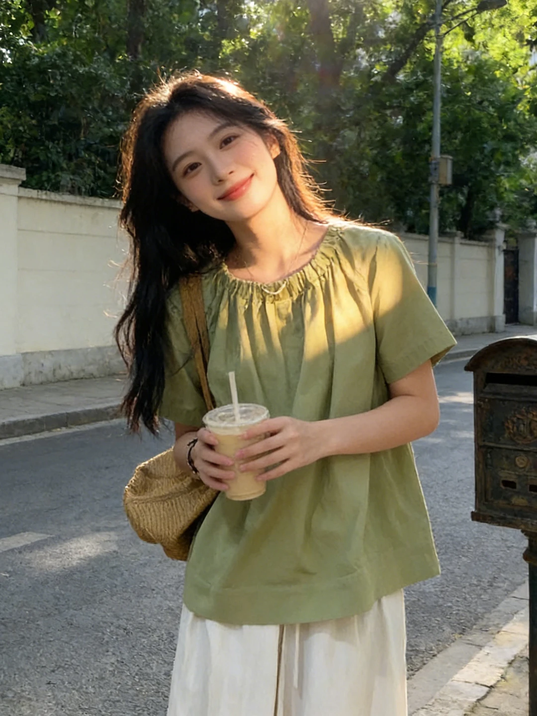 White Enhancing Green Linen Half Elastic Collar Shirt Women's Summer New Style High-End Feeling Youthful Short Sleeve Top
White Enhancing Green Linen Half Elastic Collar Shirt Women's Summer New Style High-End Feeling Youthful Short Sleeve Top