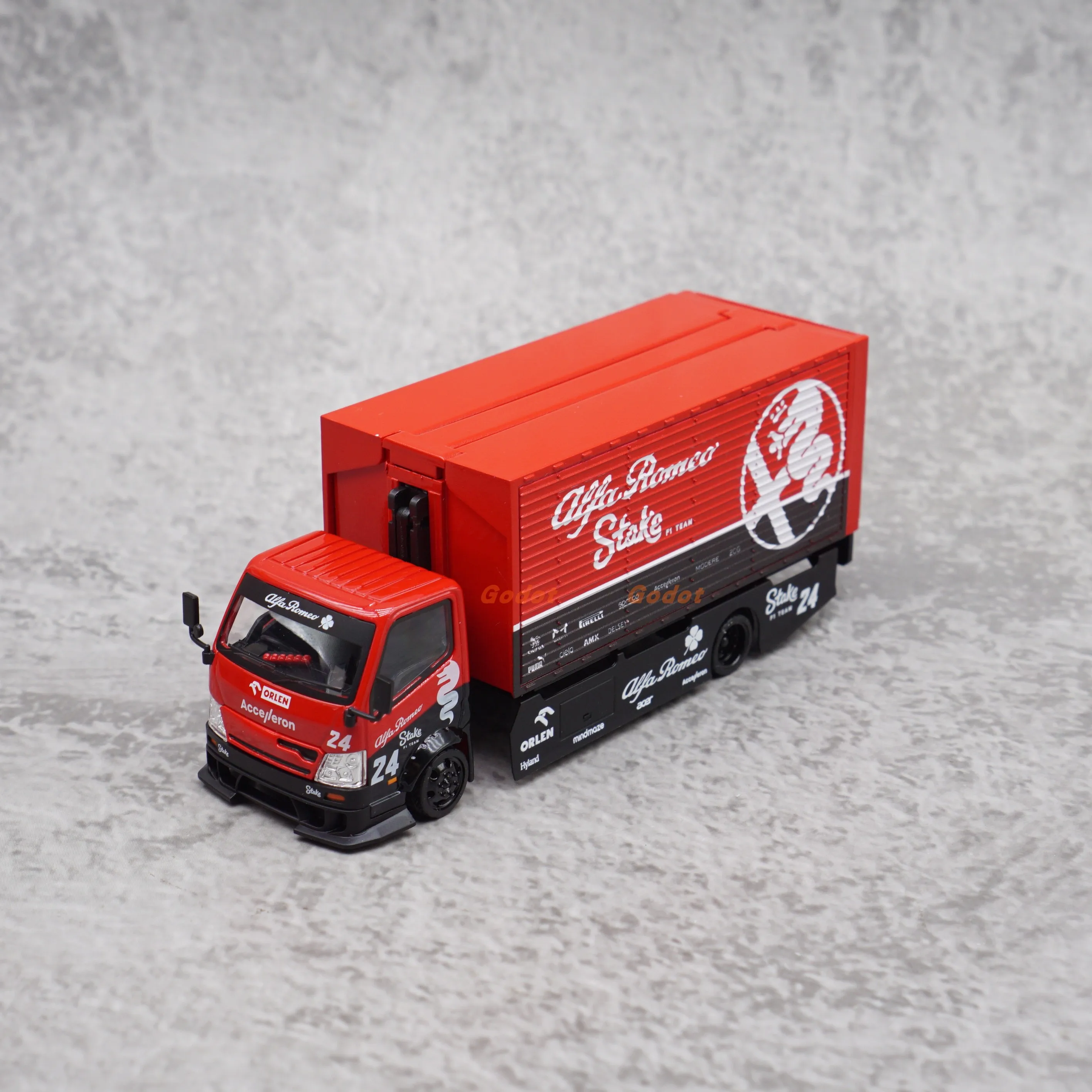 MT 1:64 Transport vehicle, Alfa Romeo, truck, full enclosed container trailer, alloy model vehicle
MT 1:64 Transport vehicle, Alfa Romeo, truck, full enclosed container trailer, alloy model vehicle