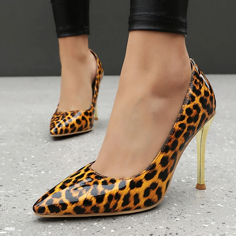 Women's High Heels Pumps Shoe Big Size 48 Fashion Point toe Sexy Leopard Heeled Wedding Dress Dance Shoes Lady 2026 Large Size
Women's High Heels Pumps Shoe Big Size 48 Fashion Point toe Sexy Leopard Heeled Wedding Dress Dance Shoes Lady 2026 Large Size