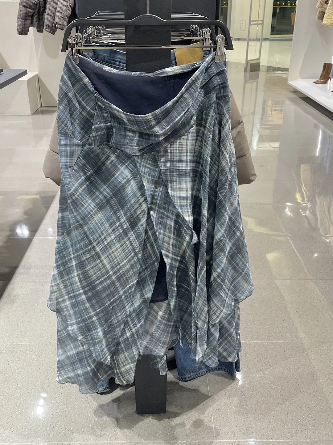 Winter New High Waist A-Line Midi Skirt Asymmetrical Plaid Women's Casual Fashion Skirts Elegant Gathered Skirts 9755324
Winter New High Waist A-Line Midi Skirt Asymmetrical Plaid Women's Casual Fashion Skirts Elegant Gathered Skirts 9755324