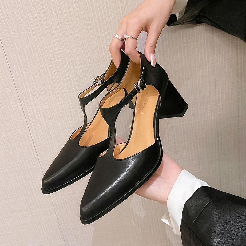 2025 Spring New Women's Cow Leather 6.5cm Thin High Heel T-strap Pumps Elegant Ladies Hollow-out Daily Dress Heeled Shoes Woman
2025 Spring New Women's Cow Leather 6.5cm Thin High Heel T-strap Pumps Elegant Ladies Hollow-out Daily Dress Heeled Shoes Woman