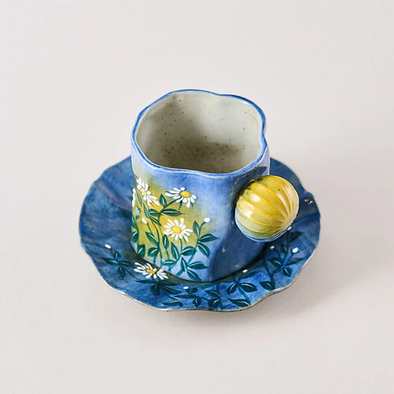 Креативные чашки с цветочным узором, милые кружки для дома и офиса, фарфоровая кружка для воды, минималистичный стиль, набор из кофейной чашки и блюдца
Креативные чашки с цветочным узором, милые кружки для дома и офиса, фарфоровая кружка для воды, минималистичный стиль, набор из кофейной чашки и блюдца