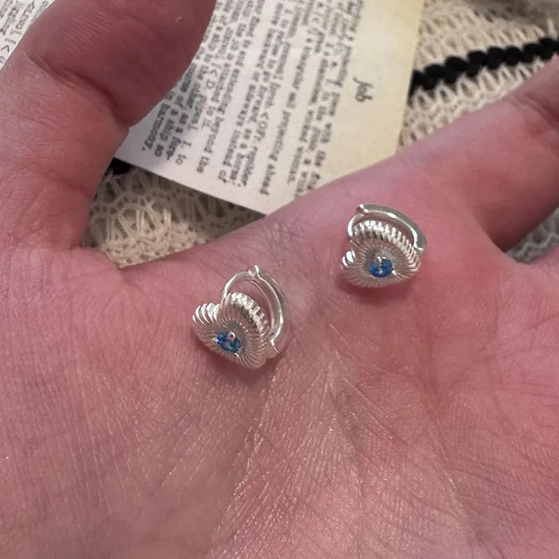 Original Design Trendy Texture Heart Shaped Blue Diamond Heart Shaped earrings for women Striped Mini Earring Daily Jewelry Gift
Original Design Trendy Texture Heart Shaped Blue Diamond Heart Shaped earrings for women Striped Mini Earring Daily Jewelry Gift