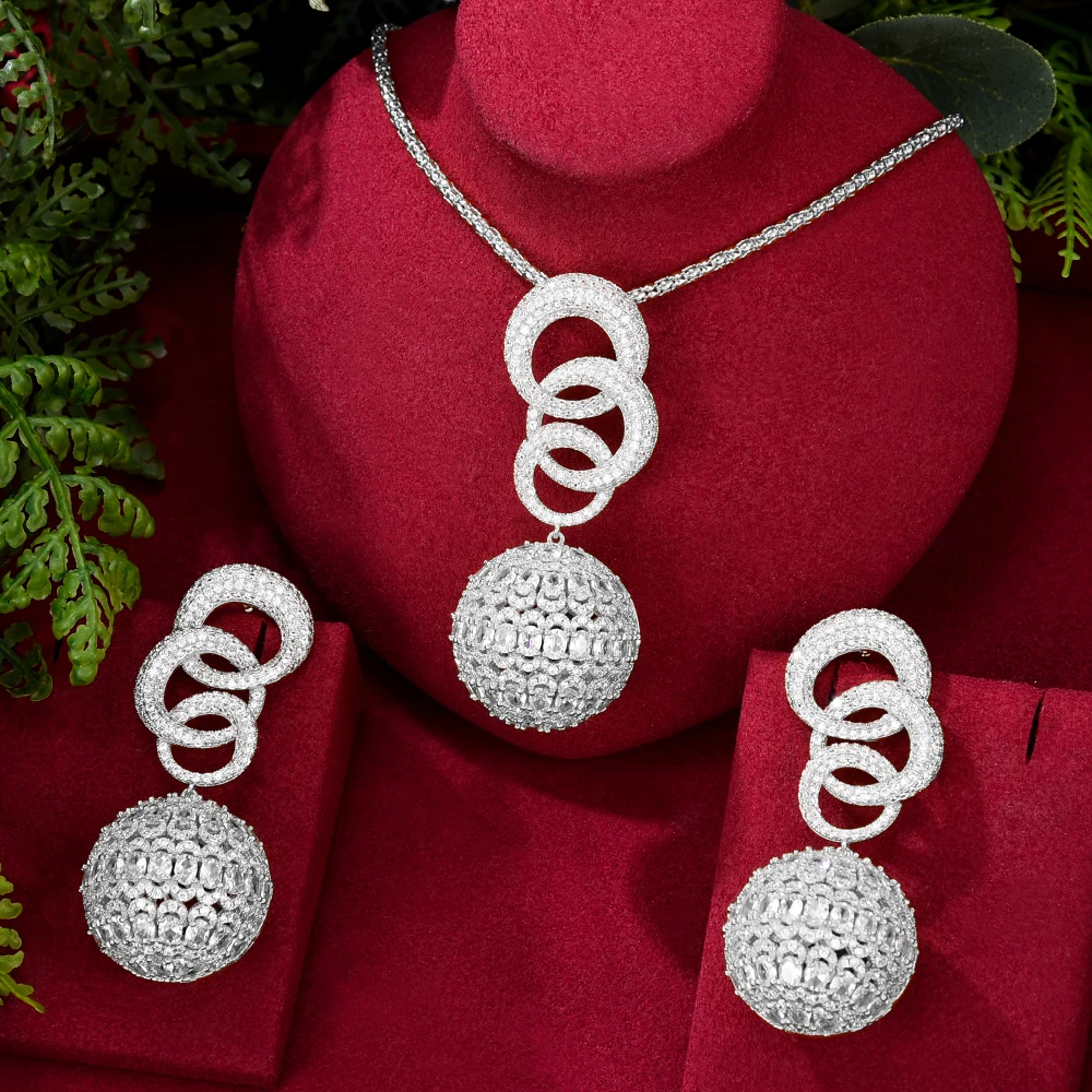Soramoore Gorgeous 2PCS Big Luxury Pendant Necklace Earrings Jewelry Set Noble Super Bridal Wedding Accessories High Quality
Soramoore Gorgeous 2PCS Big Luxury Pendant Necklace Earrings Jewelry Set Noble Super Bridal Wedding Accessories High Quality