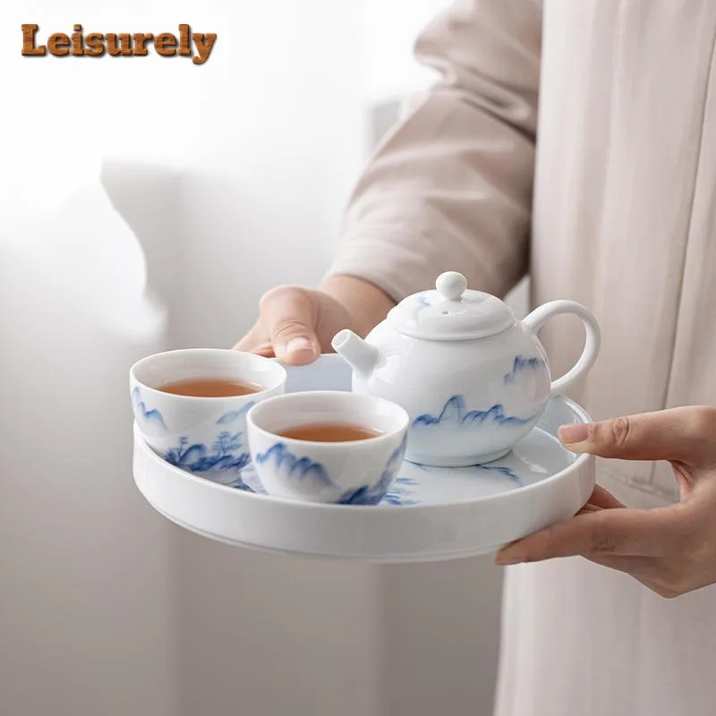 Hand-painted complete set of Dehua white porcelain tea set
Hand-painted complete set of Dehua white porcelain tea set