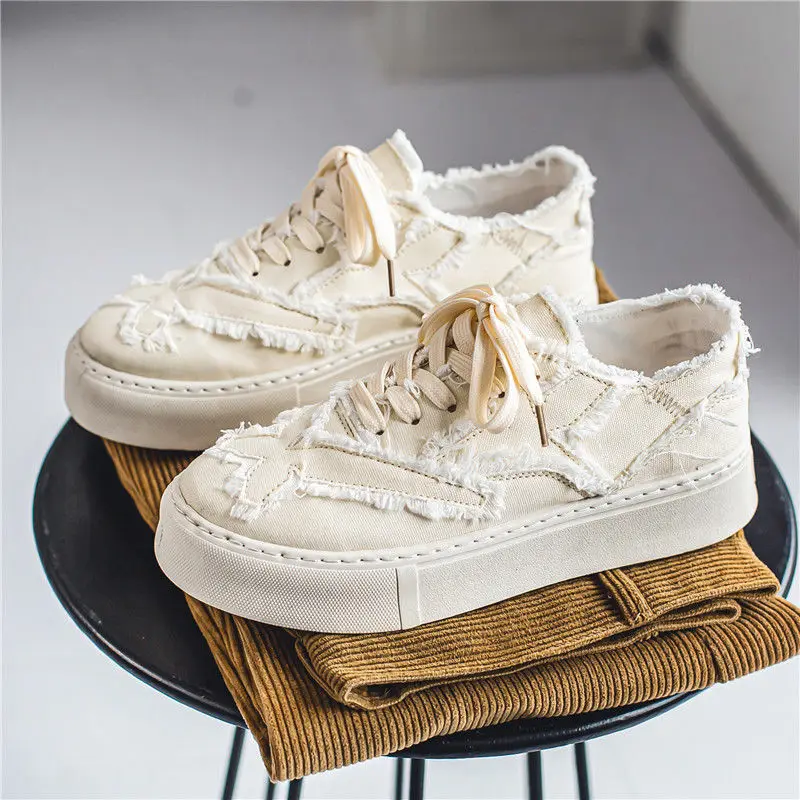 Men's Canvas Shoes New Autumn Low Cut Height Increasing Thick Soled White Shoes Soft Soled Lace Up Casual Shoes Students
Men's Canvas Shoes New Autumn Low Cut Height Increasing Thick Soled White Shoes Soft Soled Lace Up Casual Shoes Students