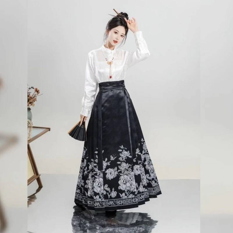 Autumn Winter Women Chinese Traditional Hanfu Fashion Print Weaving Ming Dynasty Pleated Horse Face Skirt Blouse 2 Pieces Suit
Autumn Winter Women Chinese Traditional Hanfu Fashion Print Weaving Ming Dynasty Pleated Horse Face Skirt Blouse 2 Pieces Suit