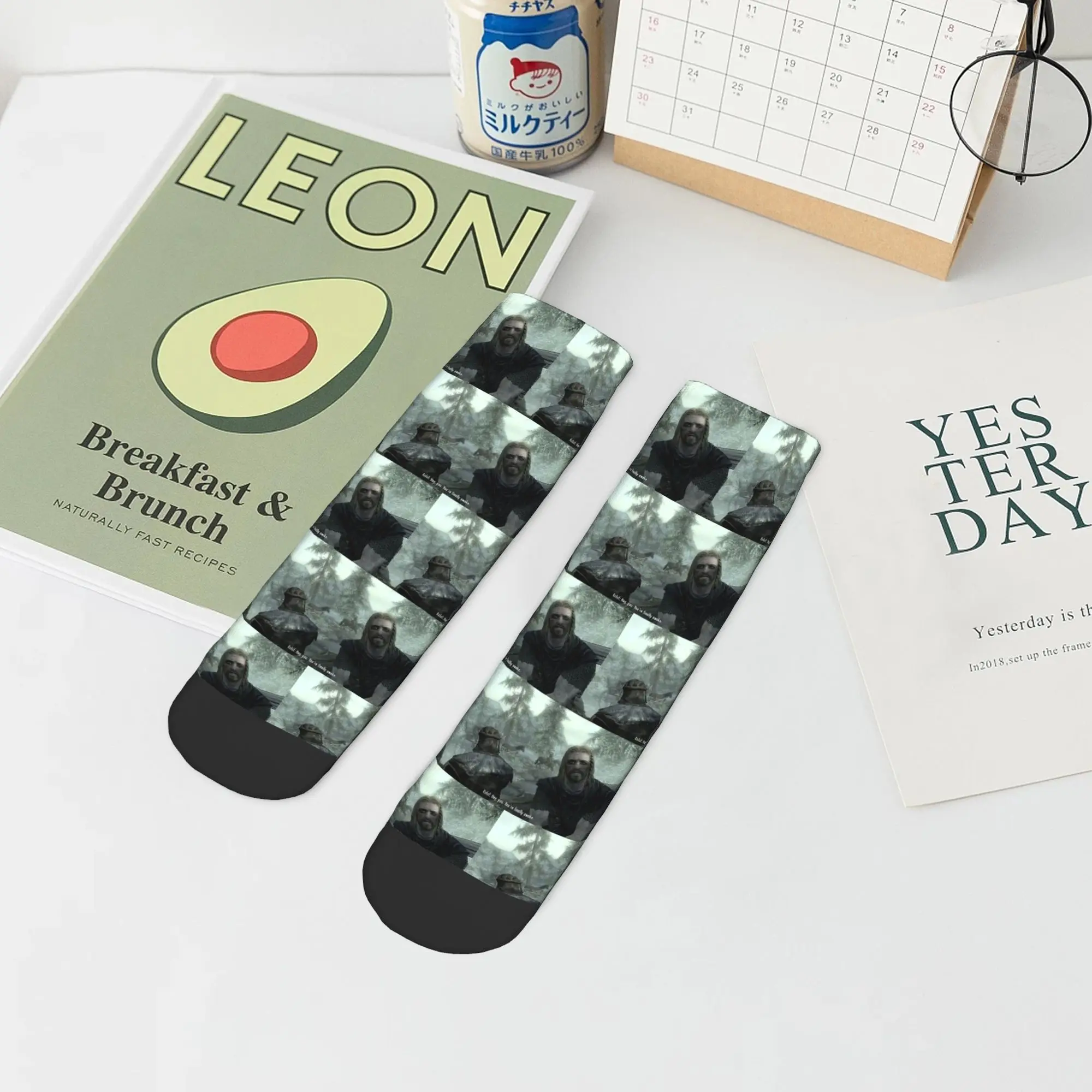 Носки с мемом «Hey You Youre Finally Awake Skyrim», супермягкие носки в стиле Харадзюку, всесезонные носки, аксессуары для подарков унисекс
Носки с мемом «Hey You Youre Finally Awake Skyrim», супермягкие носки в стиле Харадзюку, всесезонные носки, аксессуары для подарков унисекс