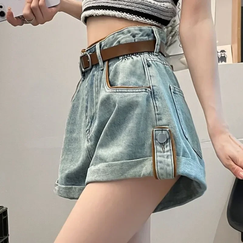 Wide Baggy Women's Denim Shorts Loose With Waist Pocket Female Short Jeans Pants Casual Harajuku Fashion Korean Style Kpop Hot
Wide Baggy Women's Denim Shorts Loose With Waist Pocket Female Short Jeans Pants Casual Harajuku Fashion Korean Style Kpop Hot