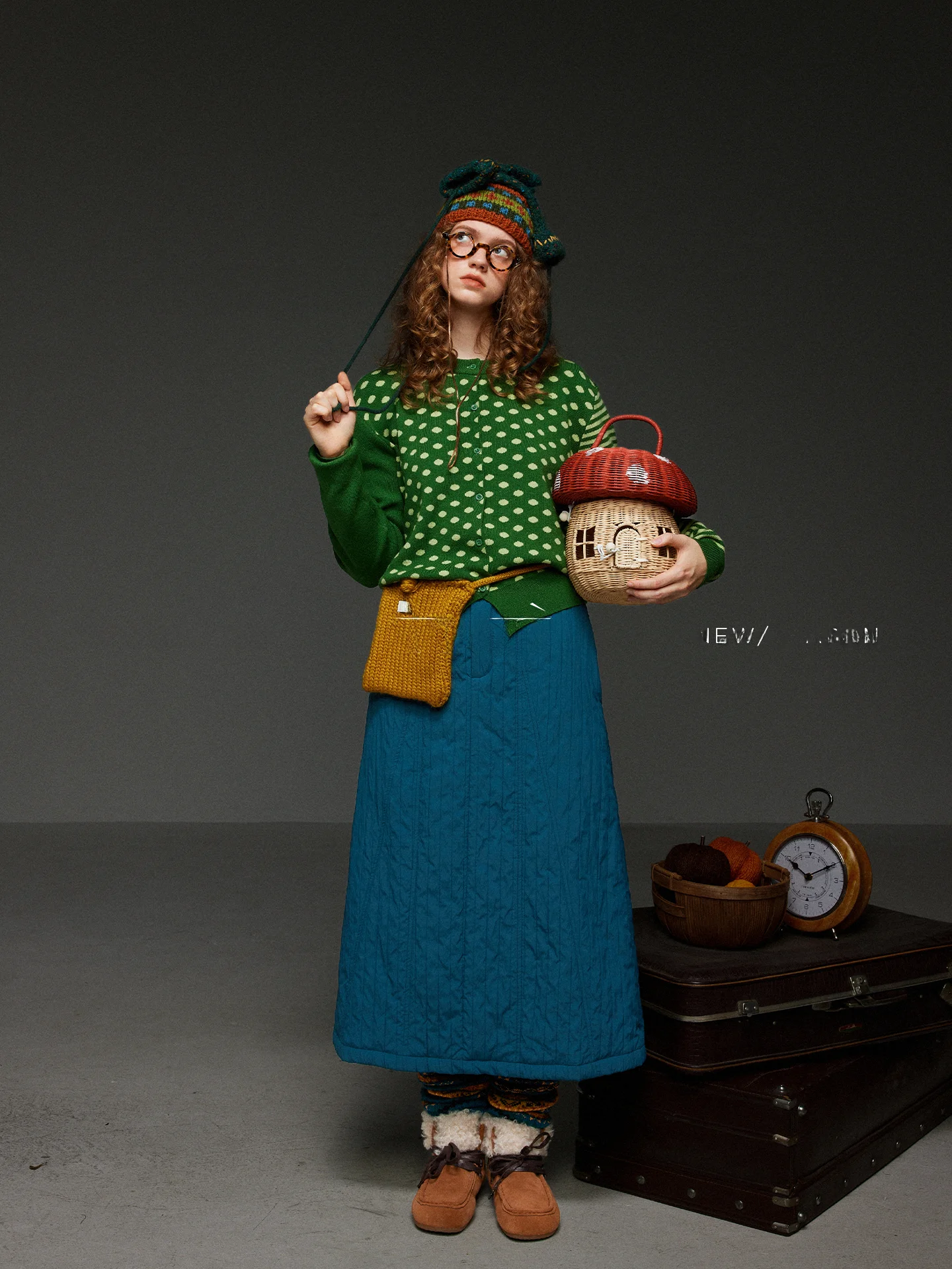 Retro Polka Dot Stripe Knitted Sweater Women's round Ne Long Sve Soft Texture Open Cardigan Top for Autumn Commute
Retro Polka Dot Stripe Knitted Sweater Women's round Ne Long Sve Soft Texture Open Cardigan Top for Autumn Commute