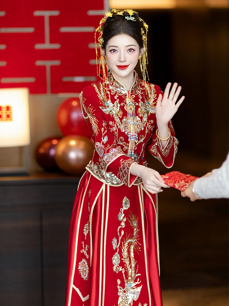Новинка 2025: Винтажный китайский свадебный костюм для подружки невесты, традиционное вечернее платье для банкета, свадебный комплект
Новинка 2025: Винтажный китайский свадебный костюм для подружки невесты, традиционное вечернее платье для банкета, свадебный комплект