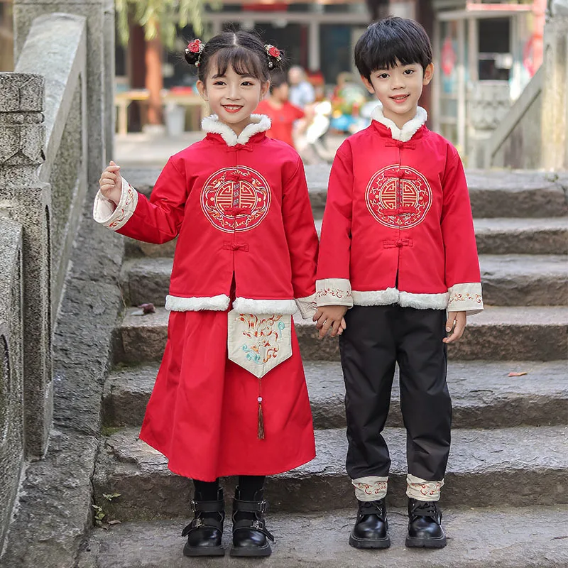 Winter Girls New Year Dress chinese Lovely Embroidery Kids Tang Suit Boys Thick And Quilted Kids Cotton Perform Costumes
Winter Girls New Year Dress chinese Lovely Embroidery Kids Tang Suit Boys Thick And Quilted Kids Cotton Perform Costumes