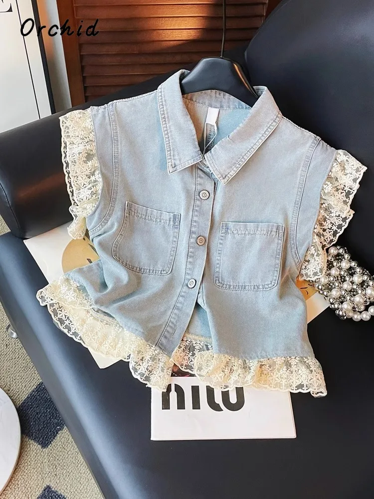 2025 Summer Korean Casual Style Sleeveless Vest Jacket For Women Y2K Lace Patchwork Single Breasted Turn Down Collar Tank Coat
2025 Summer Korean Casual Style Sleeveless Vest Jacket For Women Y2K Lace Patchwork Single Breasted Turn Down Collar Tank Coat