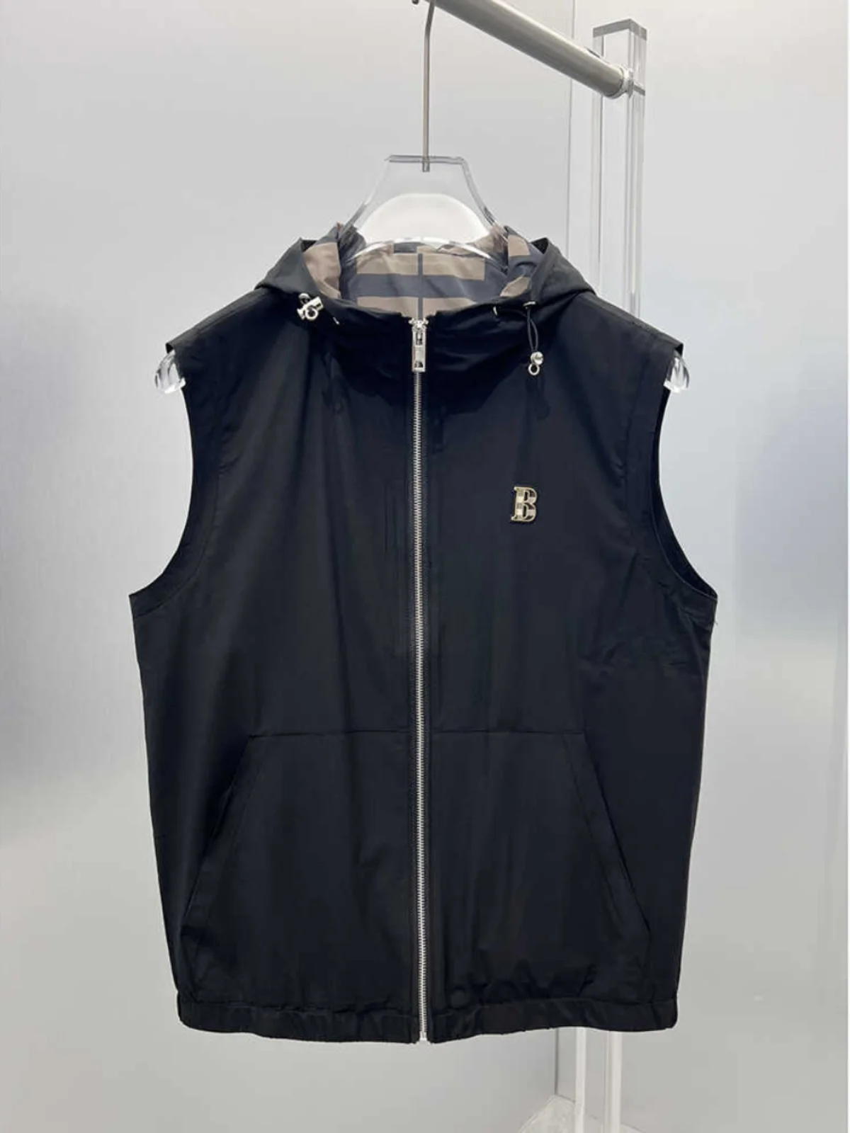 American Sle Hooded Vest Men's Comfortable Faionable Large Size oulder Pad Versatile Cool Vest Urban Faion Streetwear
American Sle Hooded Vest Men's Comfortable Faionable Large Size oulder Pad Versatile Cool Vest Urban Faion Streetwear