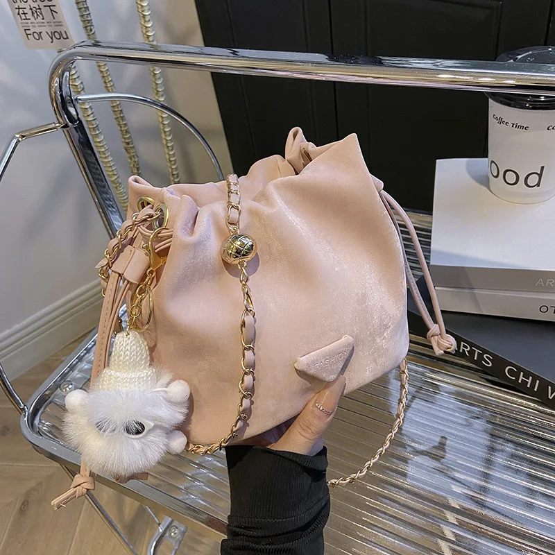 Simple small bag women's spring new versatile ins shoulder messenger bag bucket bag
Simple small bag women's spring new versatile ins shoulder messenger bag bucket bag
