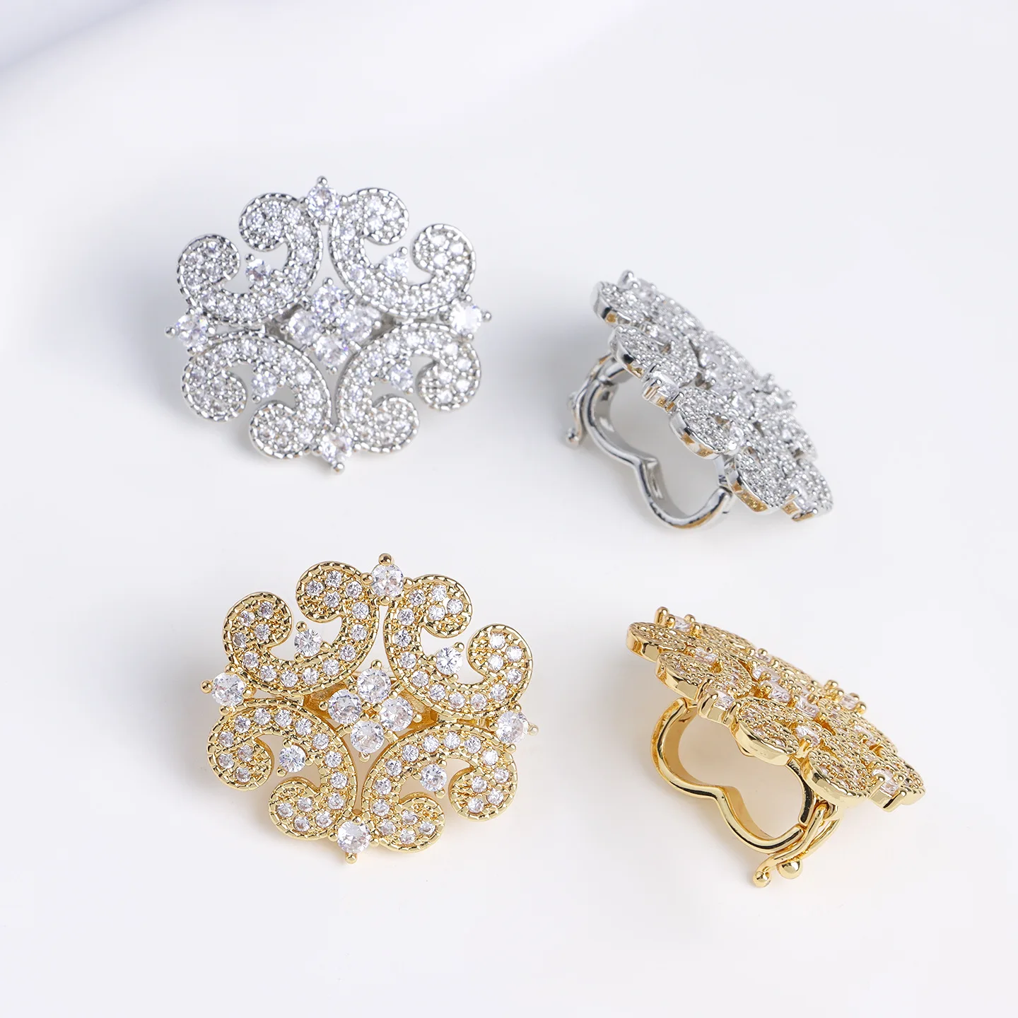 1PC Gold Plated Zircon Chinese Style Double Row Universal Buckle Retro Chinese Knot Necklace Clip Buckle Diy Jewelry Accessories
1PC Gold Plated Zircon Chinese Style Double Row Universal Buckle Retro Chinese Knot Necklace Clip Buckle Diy Jewelry Accessories