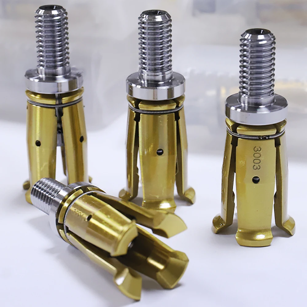 BT30 BT40 45 Degrees Gripper External Internal Threaded Spindle Claw Clamp 4 Petal Pull Claw Tool Milling CNC Machine Center
BT30 BT40 45 Degrees Gripper External Internal Threaded Spindle Claw Clamp 4 Petal Pull Claw Tool Milling CNC Machine Center