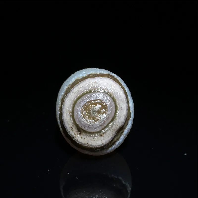 Mongolia Original Gobi Agate Eye Natural Energy Rough Stone Home Decor Collectible Gift Raw Agate Eye Stone
Mongolia Original Gobi Agate Eye Natural Energy Rough Stone Home Decor Collectible Gift Raw Agate Eye Stone