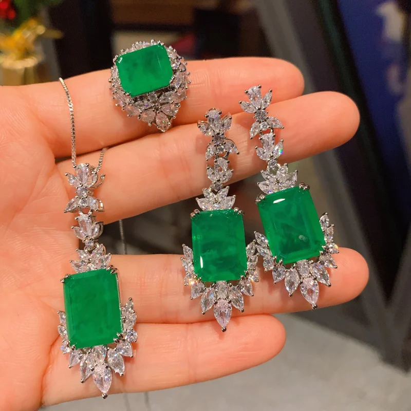 Jewelry European and American Style Emerald Ring Necklace Earring Set Creative Full Diamond Luxury Inlaid 12*16
Jewelry European and American Style Emerald Ring Necklace Earring Set Creative Full Diamond Luxury Inlaid 12*16