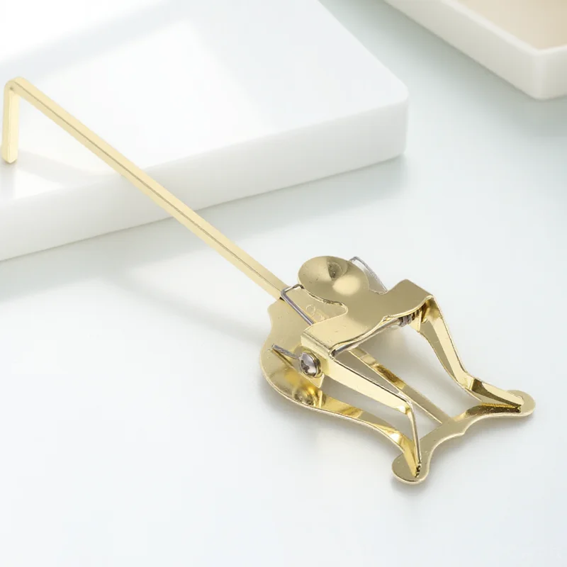 Portable Trumpet Music Score Clip Metal Sheet Holder Clamp For Cornet Instrument Accessories Marching Lyre Sturdy Clamp On Stand 
Portable Trumpet Music Score Clip Metal Sheet Holder Clamp For Cornet Instrument Accessories Marching Lyre Sturdy Clamp On Stand