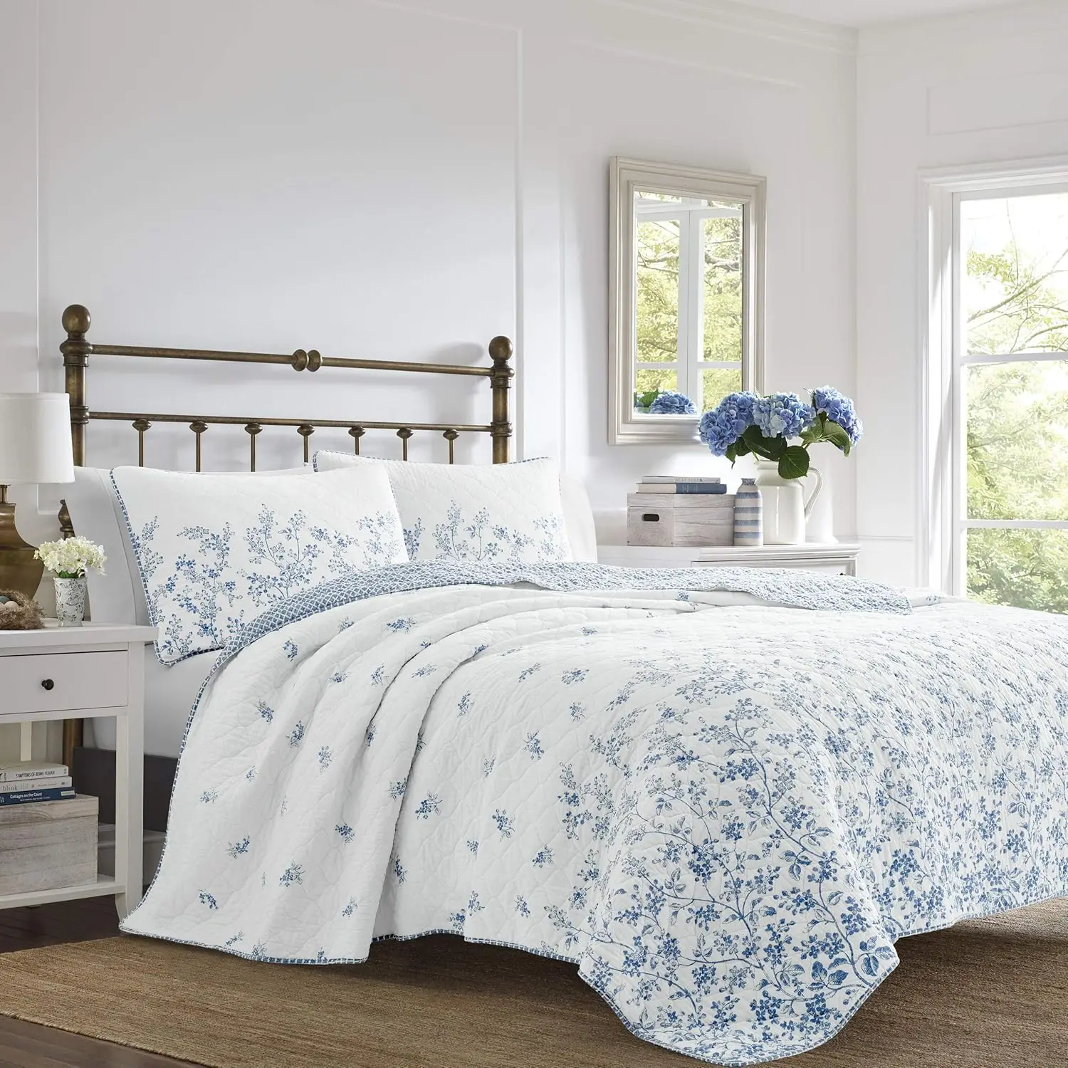 Queen Quilt Set, Reversible Cotton Bedding with Matching Shams, Pre-Washed for Softness
Queen Quilt Set, Reversible Cotton Bedding with Matching Shams, Pre-Washed for Softness