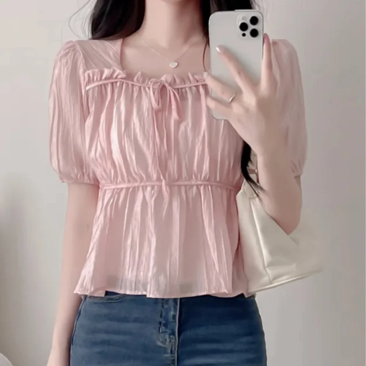 Chic Summer Pleated Wooden Toothed Ruffle Short Sleeve Chiffon Top Waist Cinching Slimming Versatile Women's Shirt
Chic Summer Pleated Wooden Toothed Ruffle Short Sleeve Chiffon Top Waist Cinching Slimming Versatile Women's Shirt