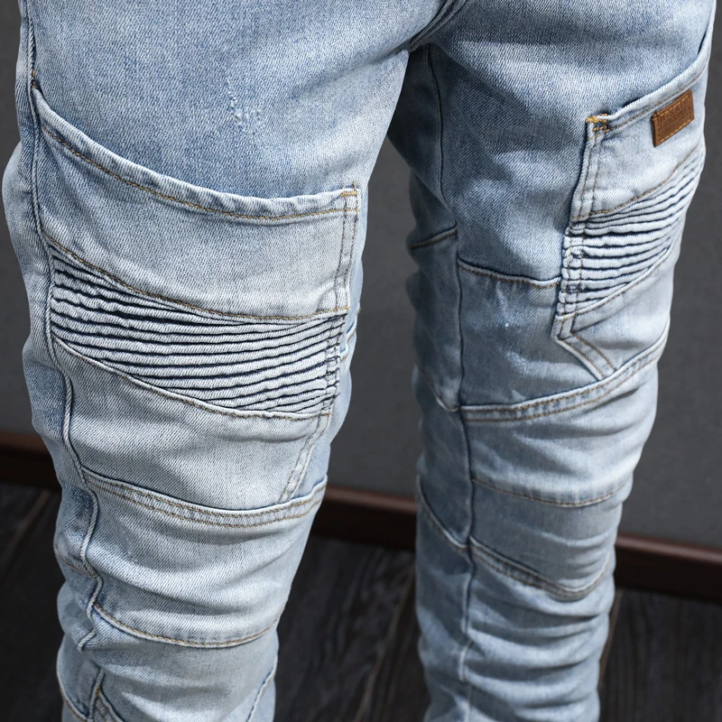 Italian designer fashion new blue jeans with multiple pockets, slim fit, elastic zipper decoration splicing, motorcycle denim pa
Italian designer fashion new blue jeans with multiple pockets, slim fit, elastic zipper decoration splicing, motorcycle denim pa