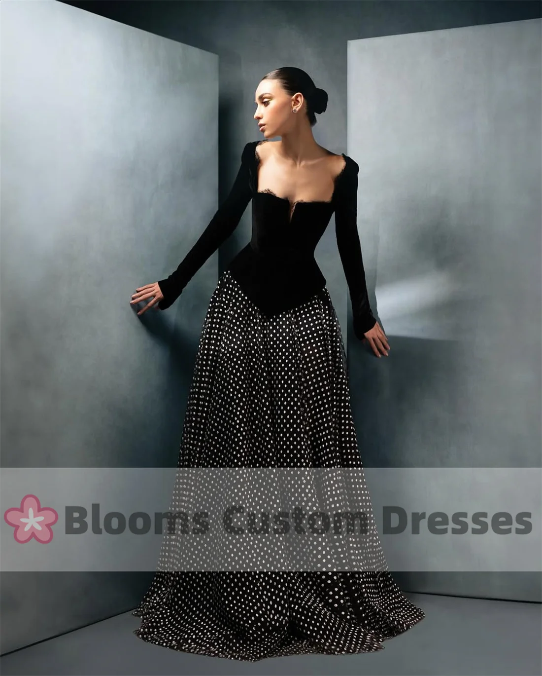 Blooms Customized Evening Dress Black Square Neck Prom Dress Long Sleeve Wave Point A-Line Elegant Party Wedding Formal Gown
Blooms Customized Evening Dress Black Square Neck Prom Dress Long Sleeve Wave Point A-Line Elegant Party Wedding Formal Gown