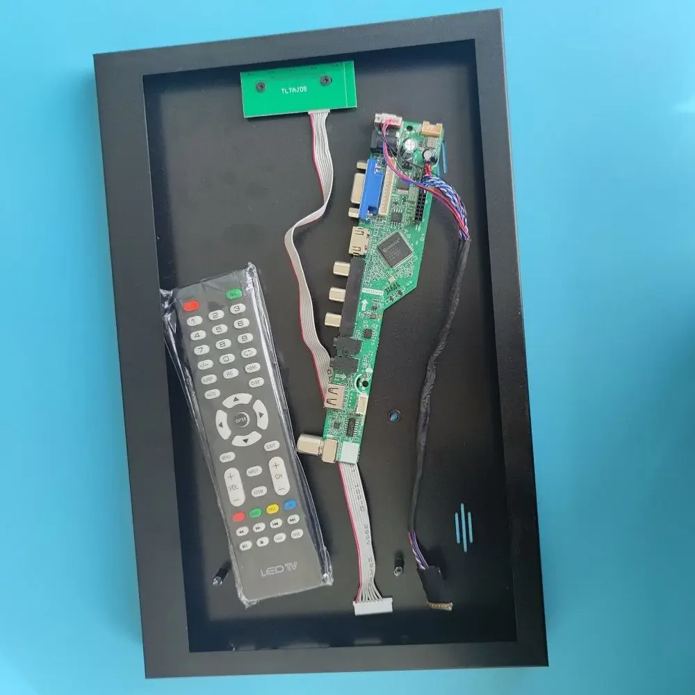 Work for 17.3" 1600*900 LP173WD1 LCD TV Controller board AV VGA +Aluminum alloy metal case panel back cover box
Work for 17.3" 1600*900 LP173WD1 LCD TV Controller board AV VGA +Aluminum alloy metal case panel back cover box