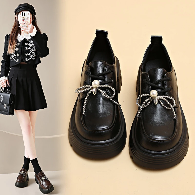 Женские туфли на плоской подошве на толстом каблуке с жемчужным узлом, весна 2020, стильная модная удобная резиновая подошва с круглым носком и подкладкой
Женские туфли на плоской подошве на толстом каблуке с жемчужным узлом, весна 2020, стильная модная удобная резиновая подошва с круглым носком и подкладкой