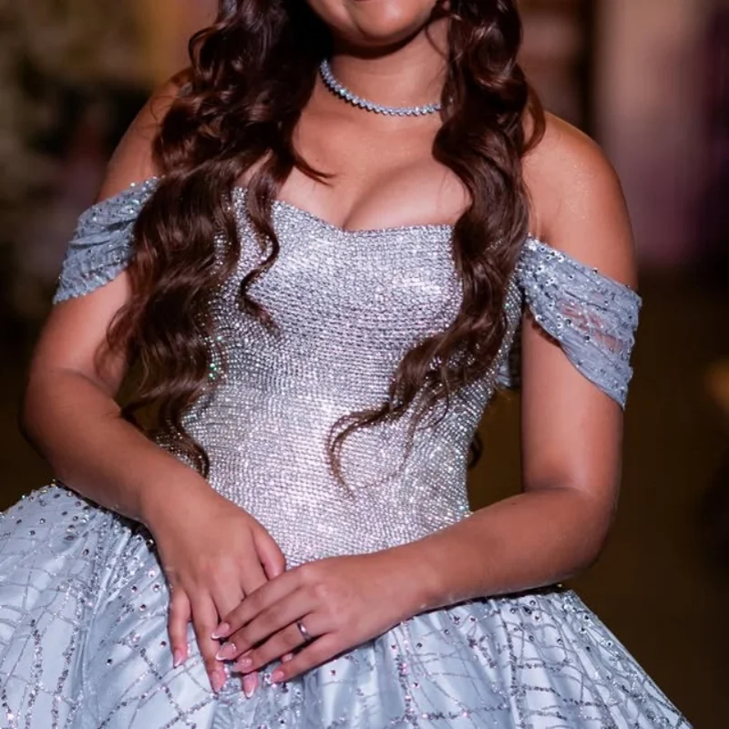 Shiny silvery Quinceanera Dress off-shoulder Lace crystal glitter decal Long tail vestidos de 15 Quinceanera Customized 
Shiny silvery Quinceanera Dress off-shoulder Lace crystal glitter decal Long tail vestidos de 15 Quinceanera Customized
