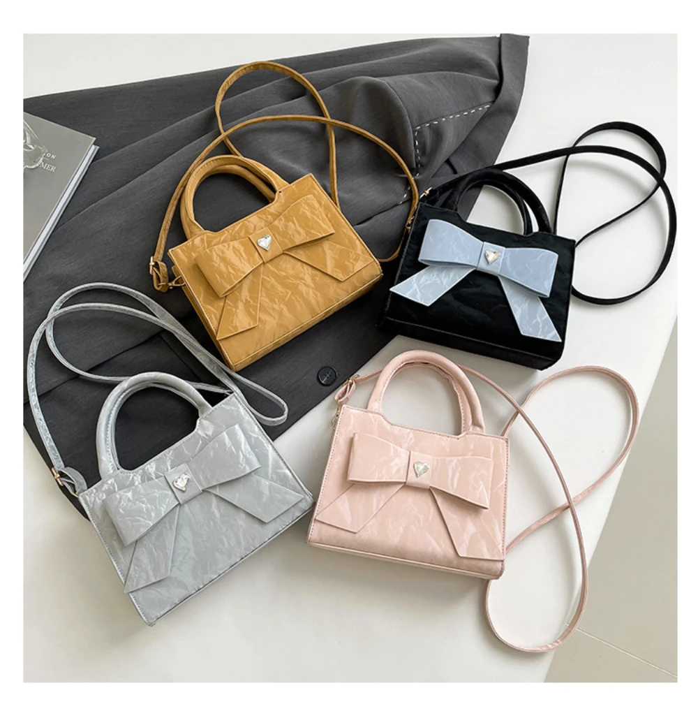 Trendy Bow Crossbody Bag PU Leather Handbag Casual Underarm Bag Daily Commuting Bags Lady Banquet Bag Business Women Bags
Trendy Bow Crossbody Bag PU Leather Handbag Casual Underarm Bag Daily Commuting Bags Lady Banquet Bag Business Women Bags